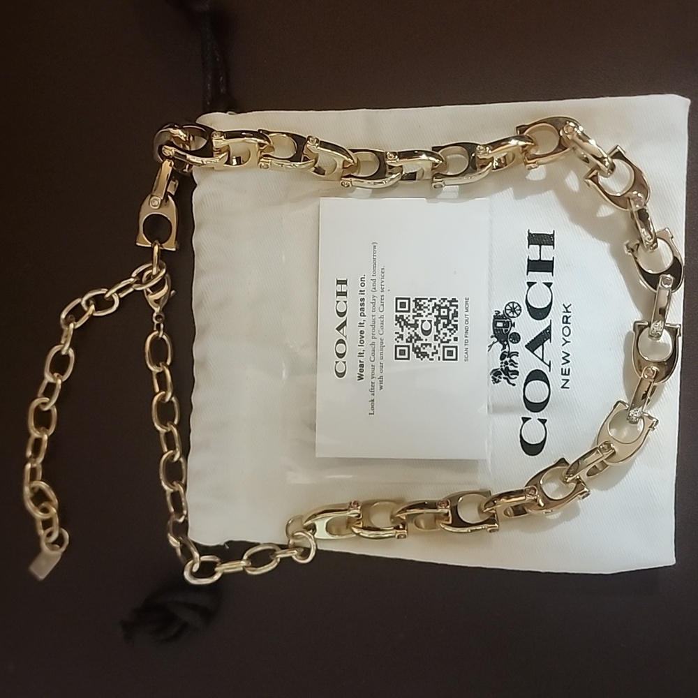 Coach Chunky Gold Cs Necklace Adorned with Pink Stones Like New w/dusty - Picture 6 of 11